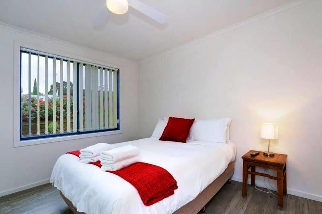Phillip Island Off-Track Accommodation Cowes Buitenkant foto