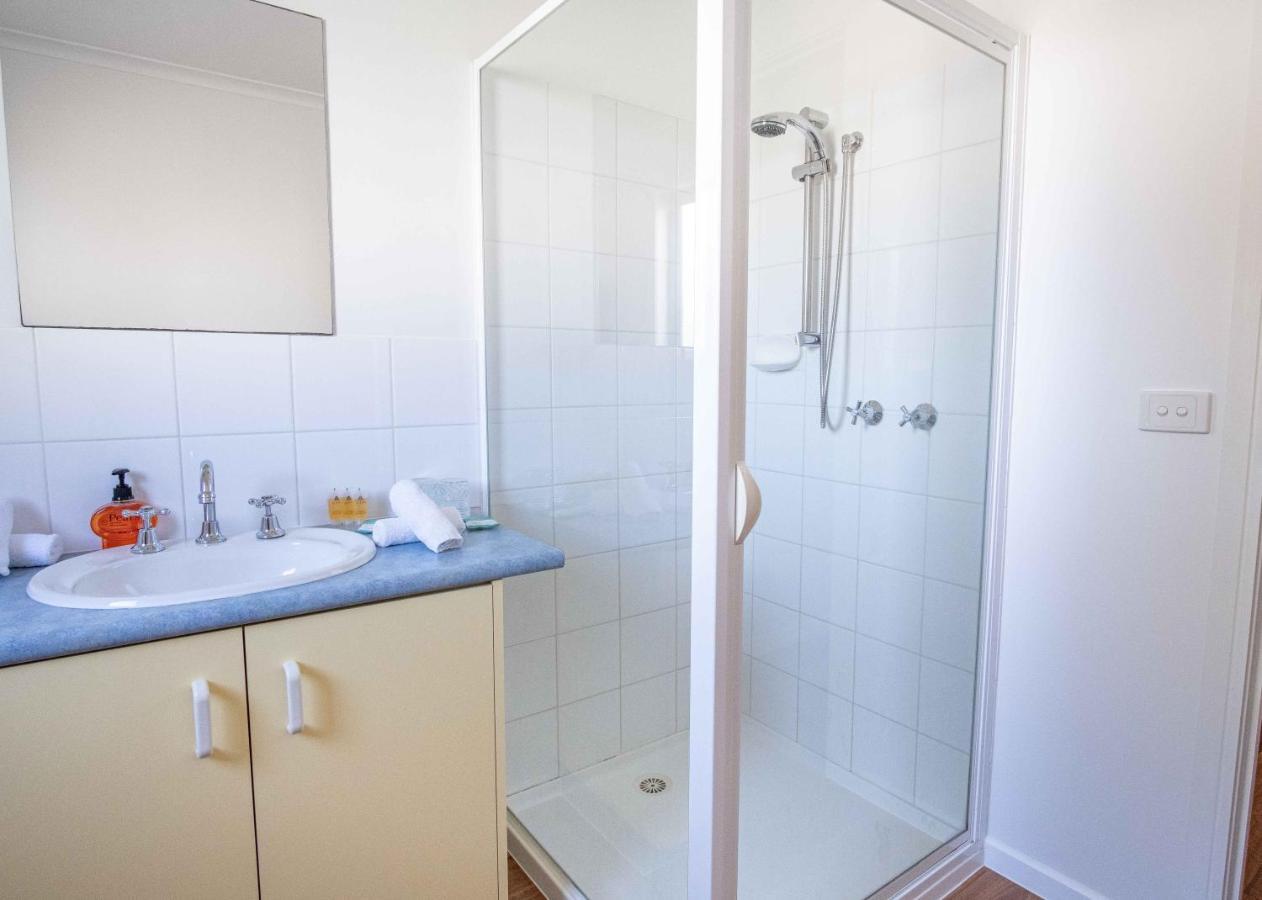 Phillip Island Off-Track Accommodation Cowes Buitenkant foto